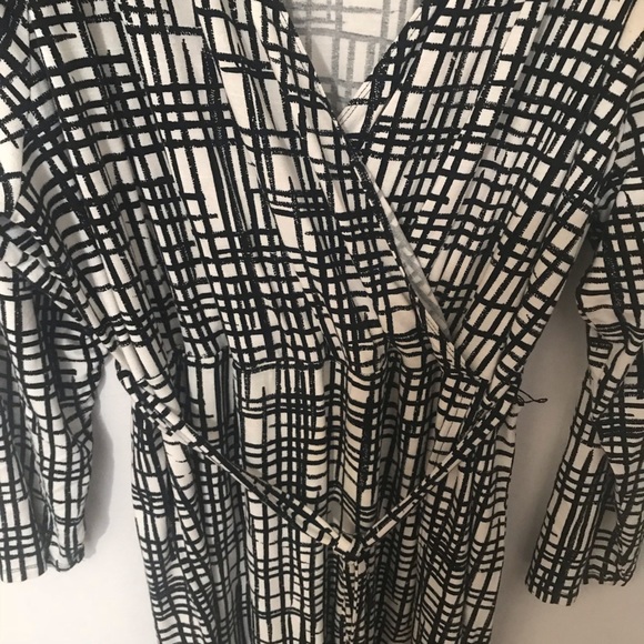 Plus size dress - Picture 2 of 3